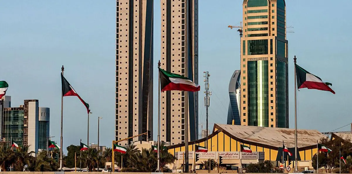 غضب واسع على وزارة الداخلية الكويتية بعد إضرام شاب من "البدون" النار بجسده