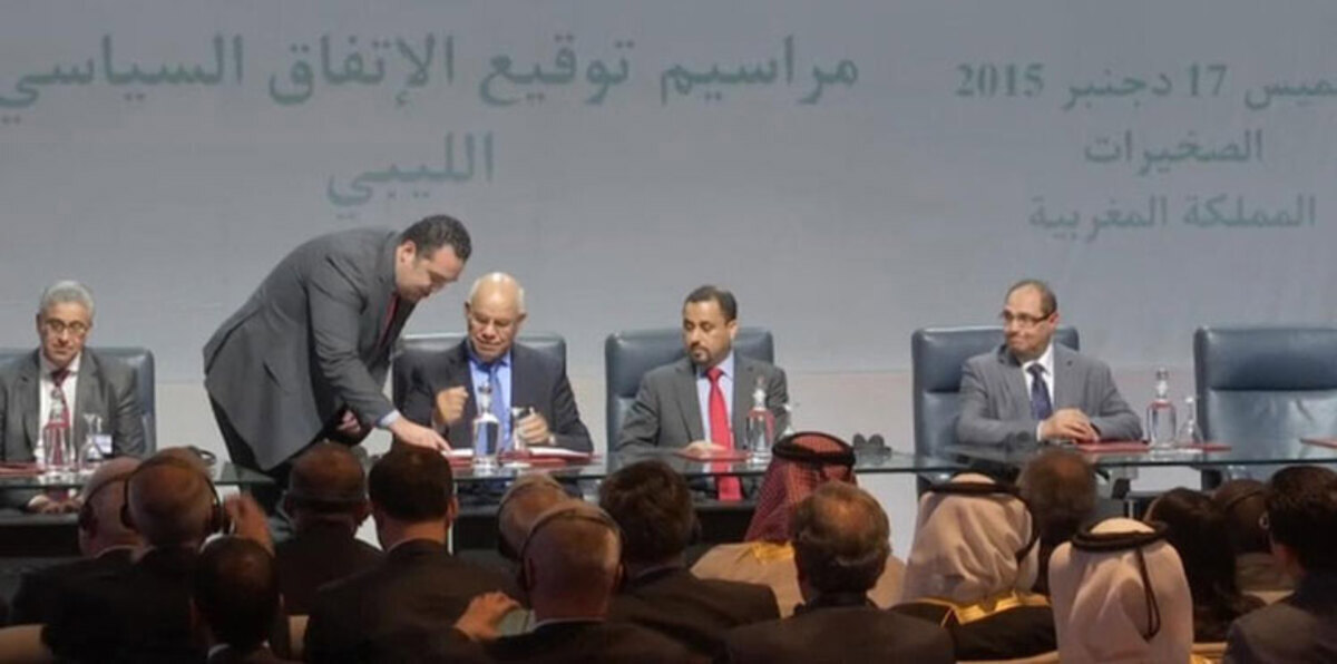 الفرقاء الليبيون يوقعون اتفاقا "تاريخيا" في الصخيرات المغربية