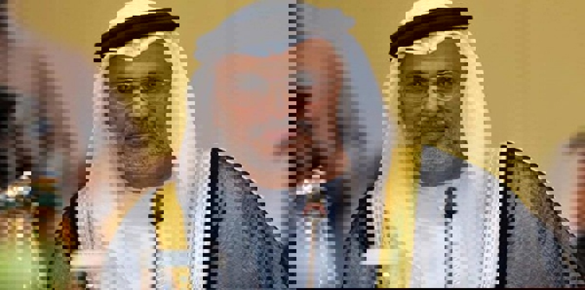 أنور قرقاش ينتقد تراجع الحريات وحقوق الإنسان في أوروبا