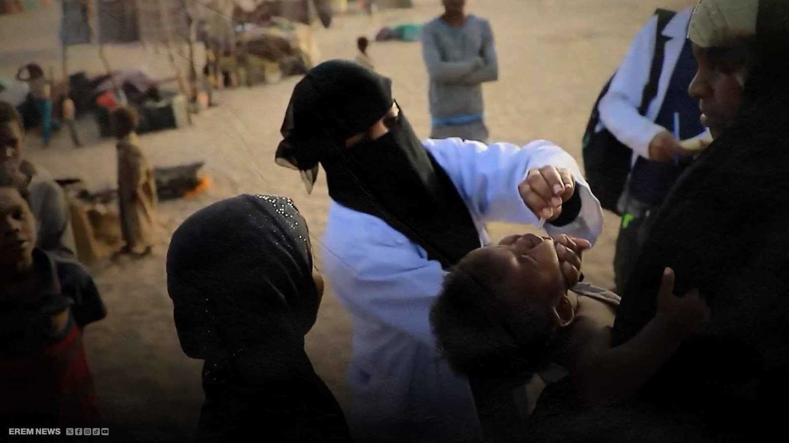 "أدلجة اللقاح".. كيف حول الحوثيون جرعات التطعيم ضد شلل الأطفال إلى وباء؟