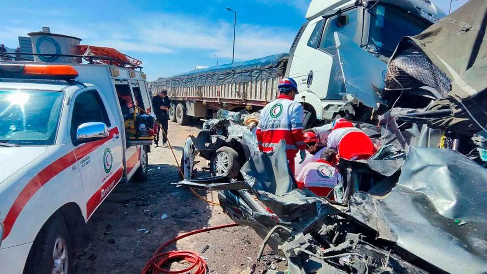 عشية عيد النيروز.. قتلى وجرحى بالمئات في حوادث مرورية بإيران