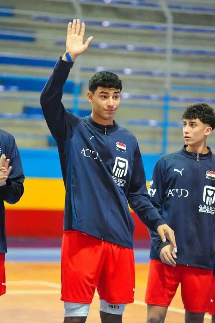 يوسف عمرو لاعب منتخب مصر للناشئين لكرة اليد