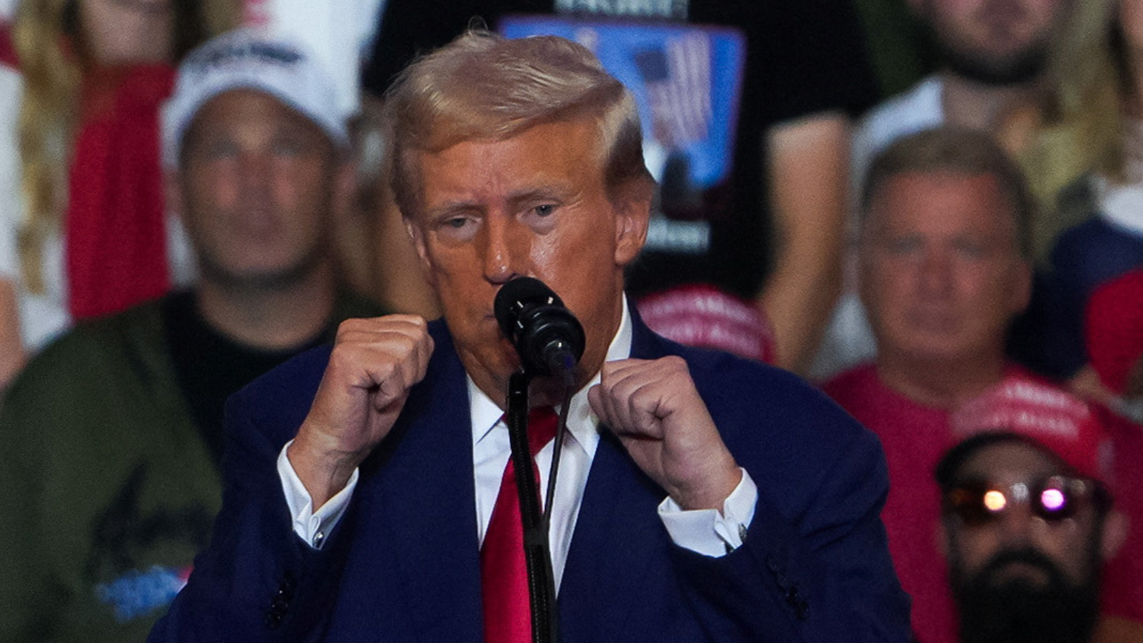 "منطقة حرب".. ترامب يضع مكافحة الجريمة ضمن أولوياته