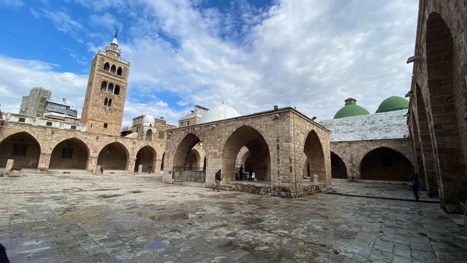 المسجد المنصوري.. قلب مدينة طرابلس النابض منذ 700 عام