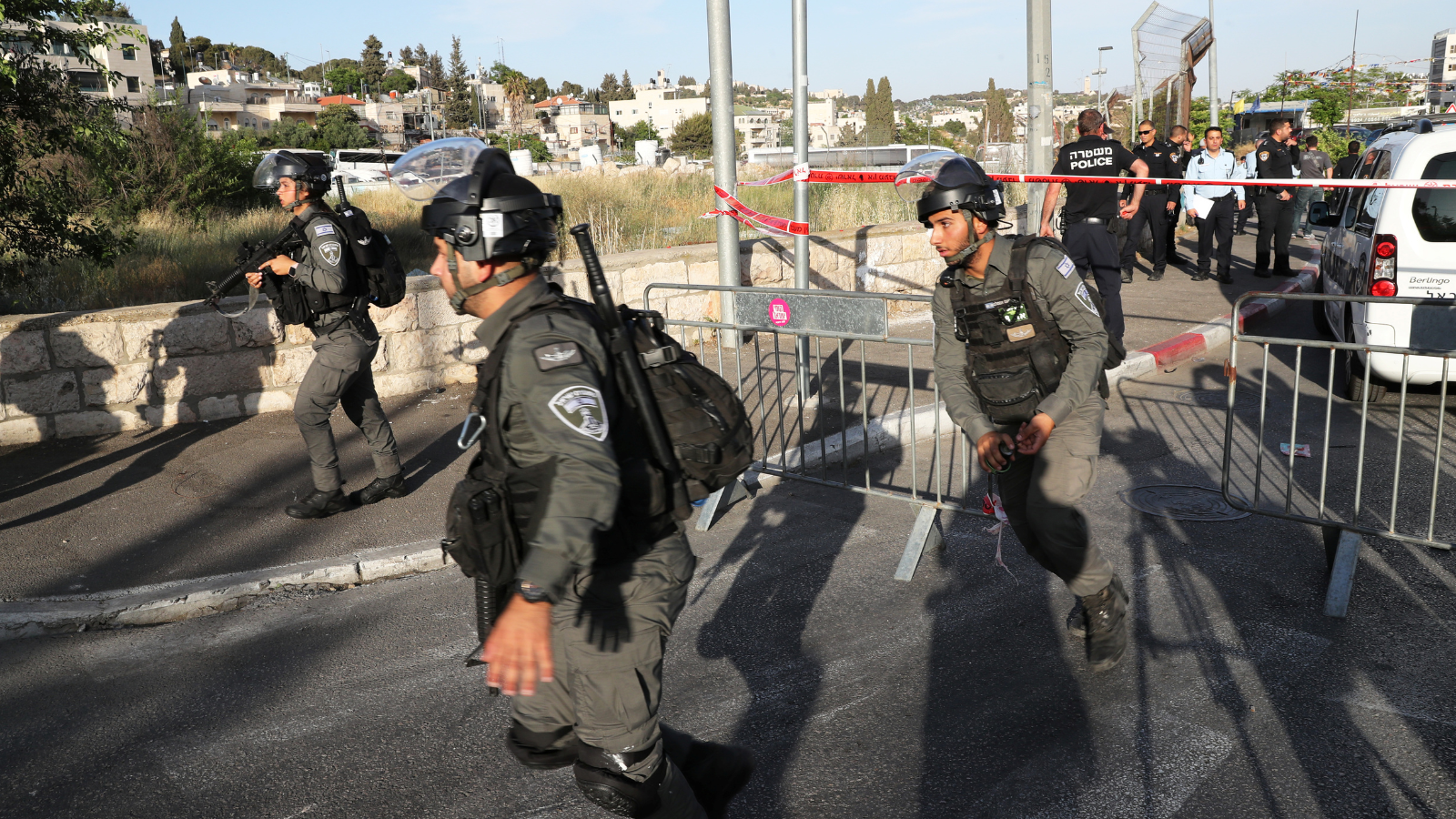 محافظة القدس: إسرائيل أقامت 88 بوابة عنصرية حتى منتصف 2025