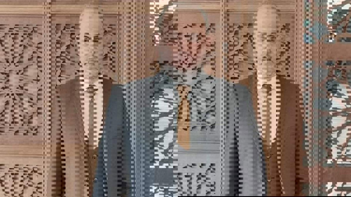 اعتداء بالسيف على نائب في البرلمان التونسي (صورة)