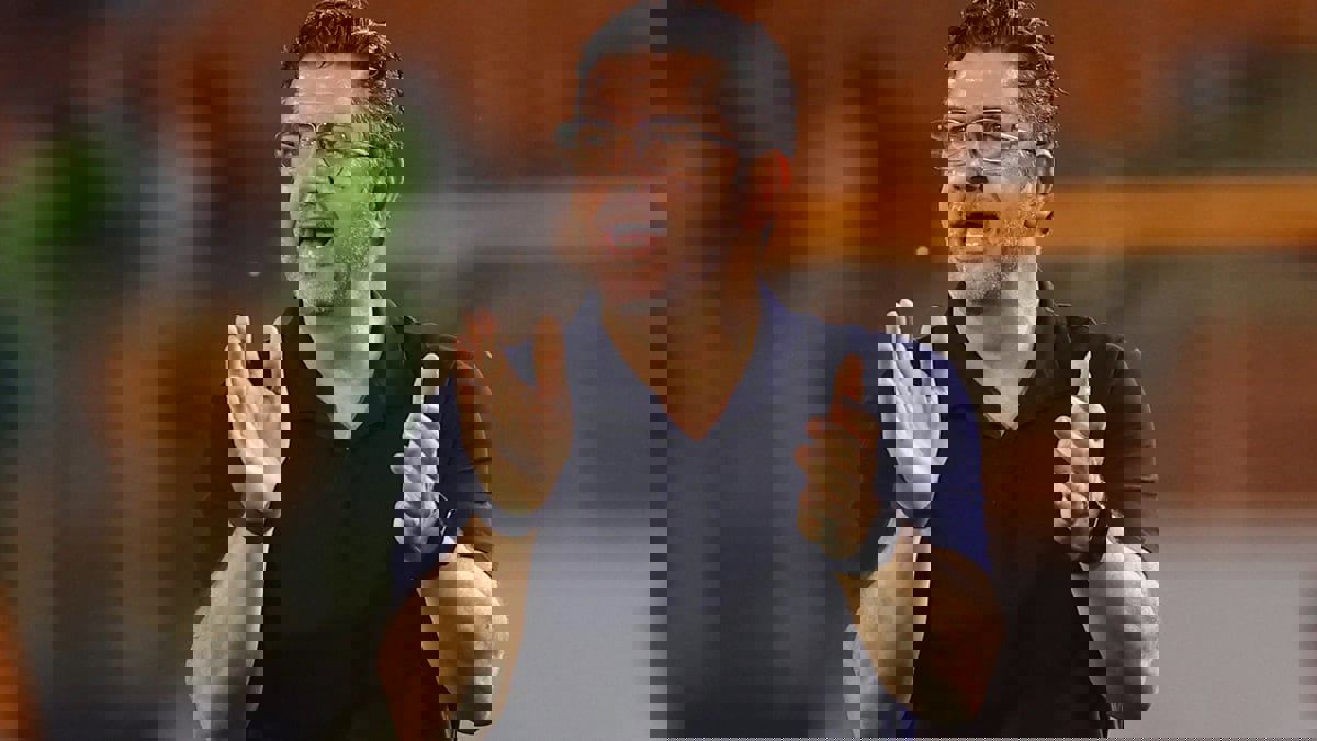 مفاجأة بشأن إقالة روي فيتوريا من تدريب منتخب مصر