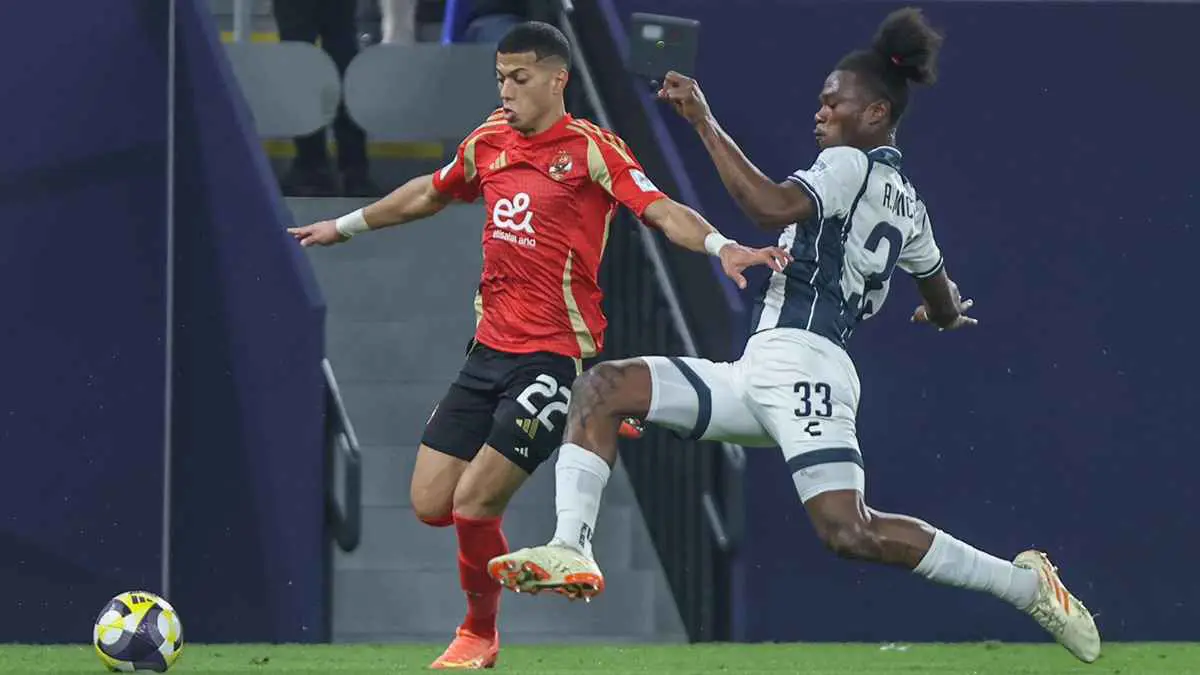 خاص- مفاجأة.. إمام عاشور "تهرب" من تسديد ركلة الترجيح أمام باتشوكا