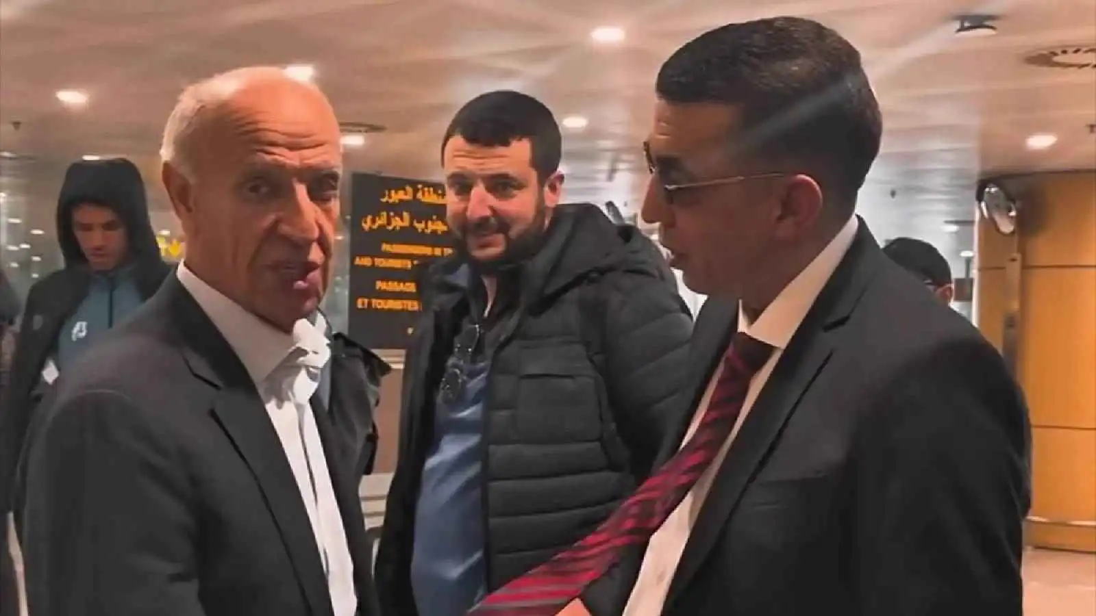 استقبال أخوي لبعثة أولمبيك آسفي المغربي في الجزائر