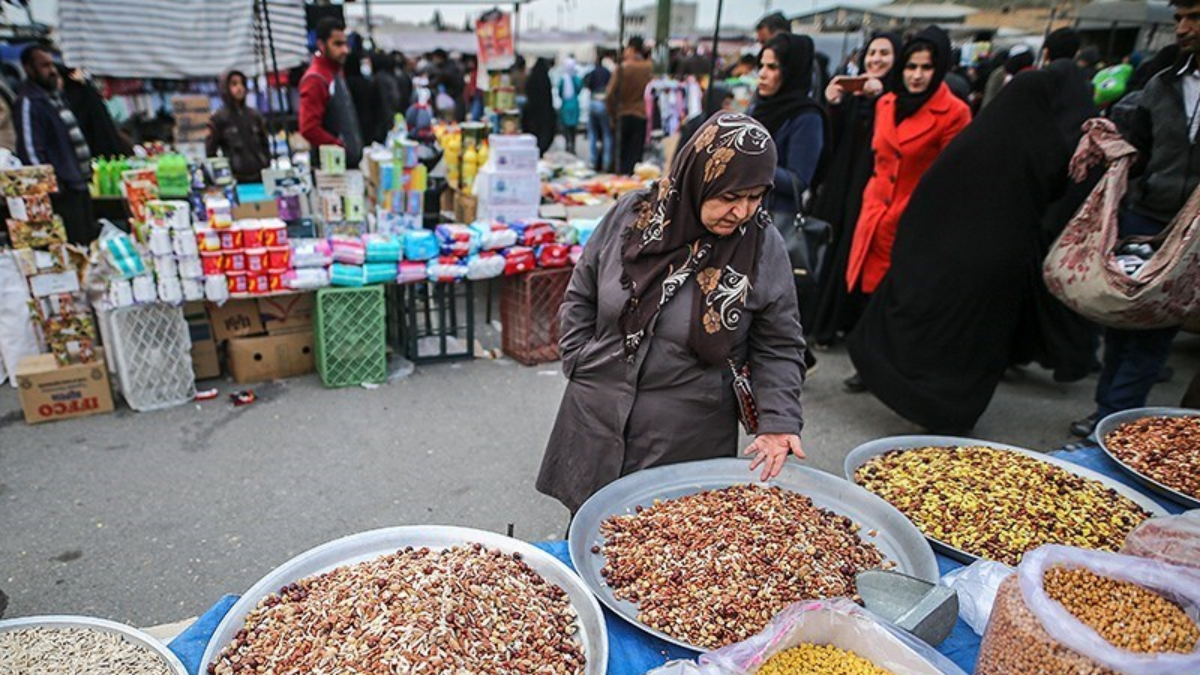اشتعال أسعار المكسرات يحرم الإيرانيين من طقس موروث في "عيد النيروز"