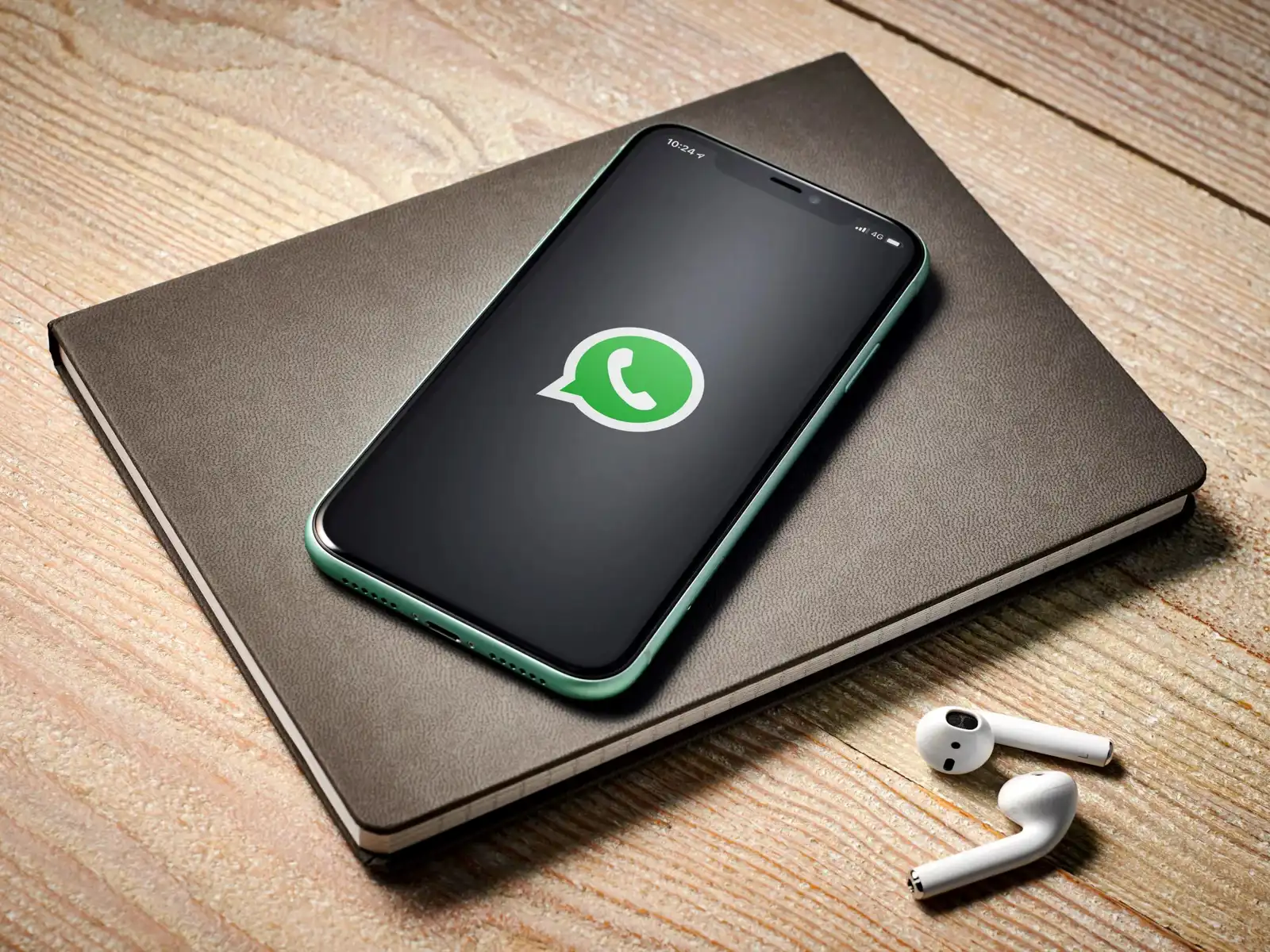 تطبيق واتساب