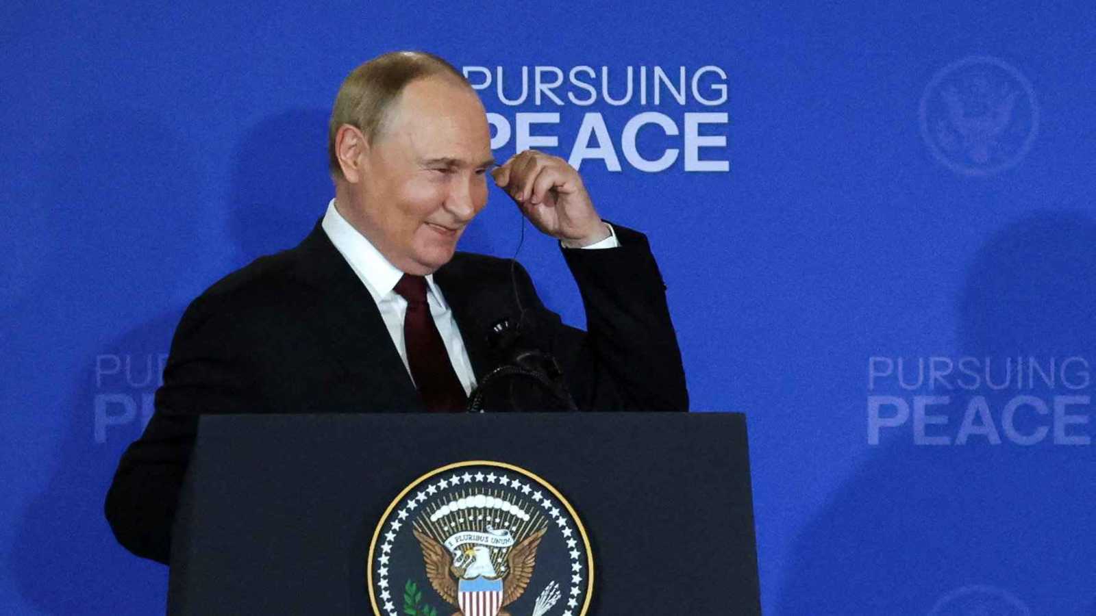 سلاح العقوبات في اختبار موسكو.. كيف نجت روسيا من الحصار المالي الغربي؟