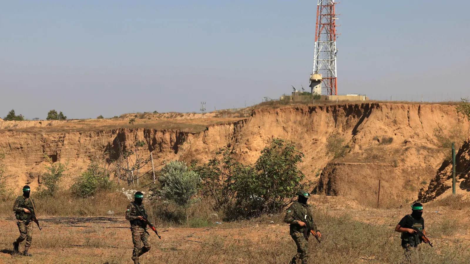 باستدراجها لنفق.. القسام تعلن استهداف قوة إسرائيلية في خان يونس