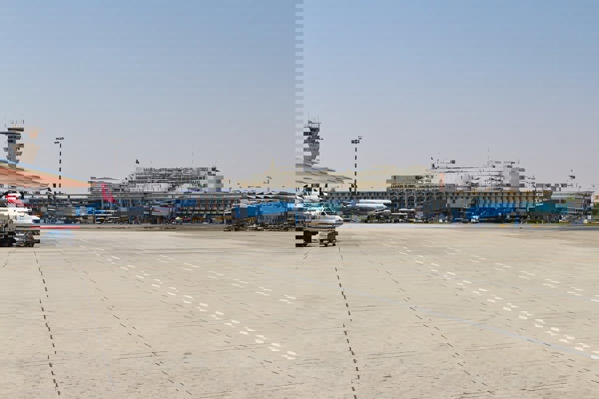 إسرائيل تستهدف مطارَي دمشق وحلب الدوليين في سوريا