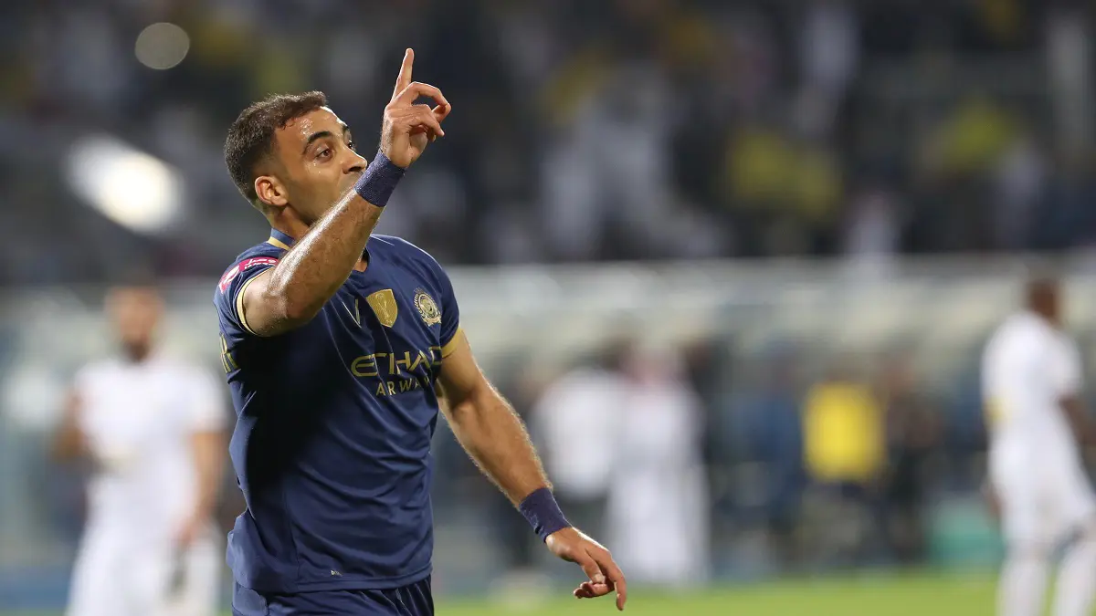 آخر تطورات أزمة عبدالرزاق حمدالله بعد اشتباكه لفظيًا مع موظفة تحمل رتبة رقيب‎