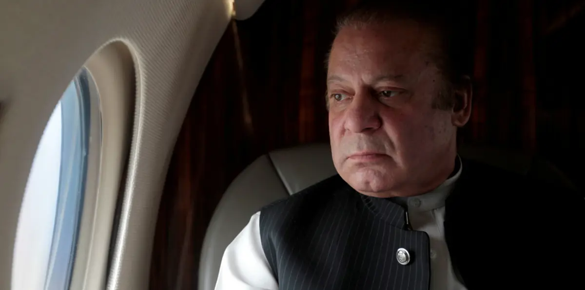 نواز شريف: سأعود إلى باكستان وأترك زوجتي في رعاية الله