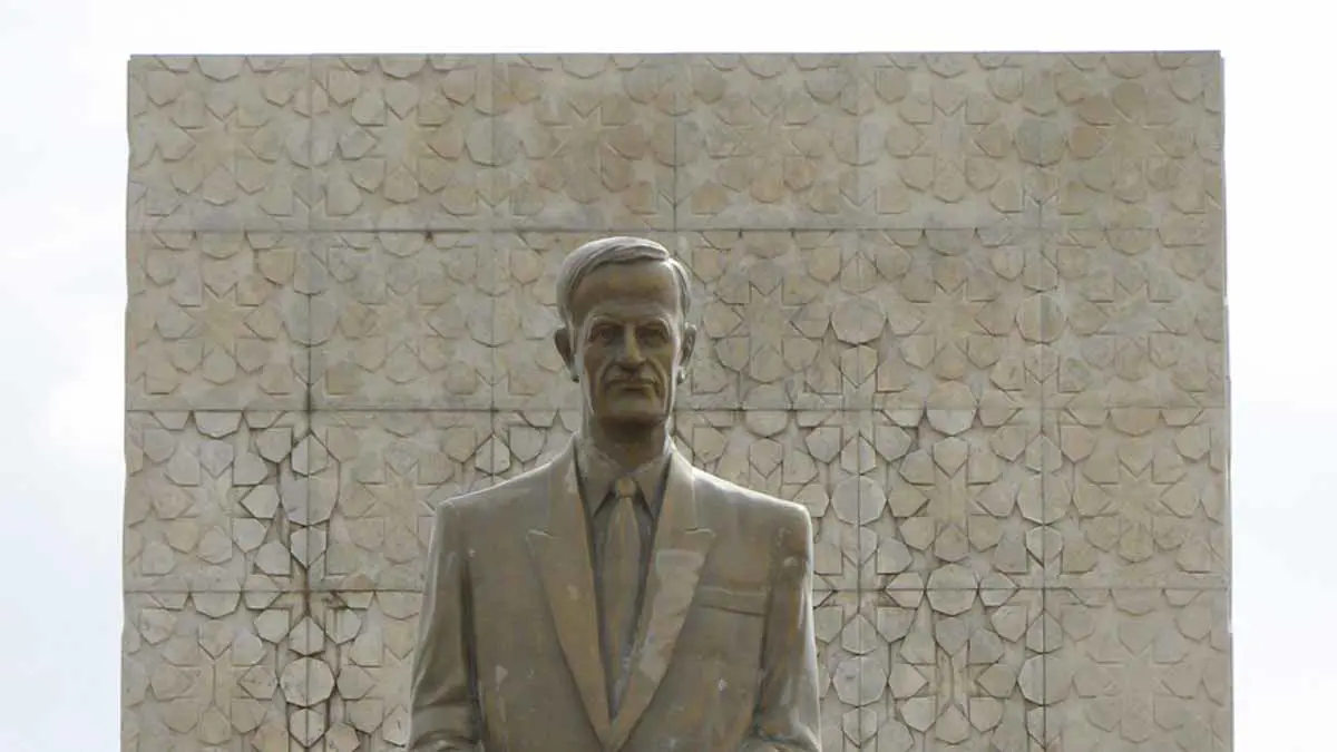 لماذا يتمسك النظام السوري باستعادة التماثيل التي دمرتها الحرب؟