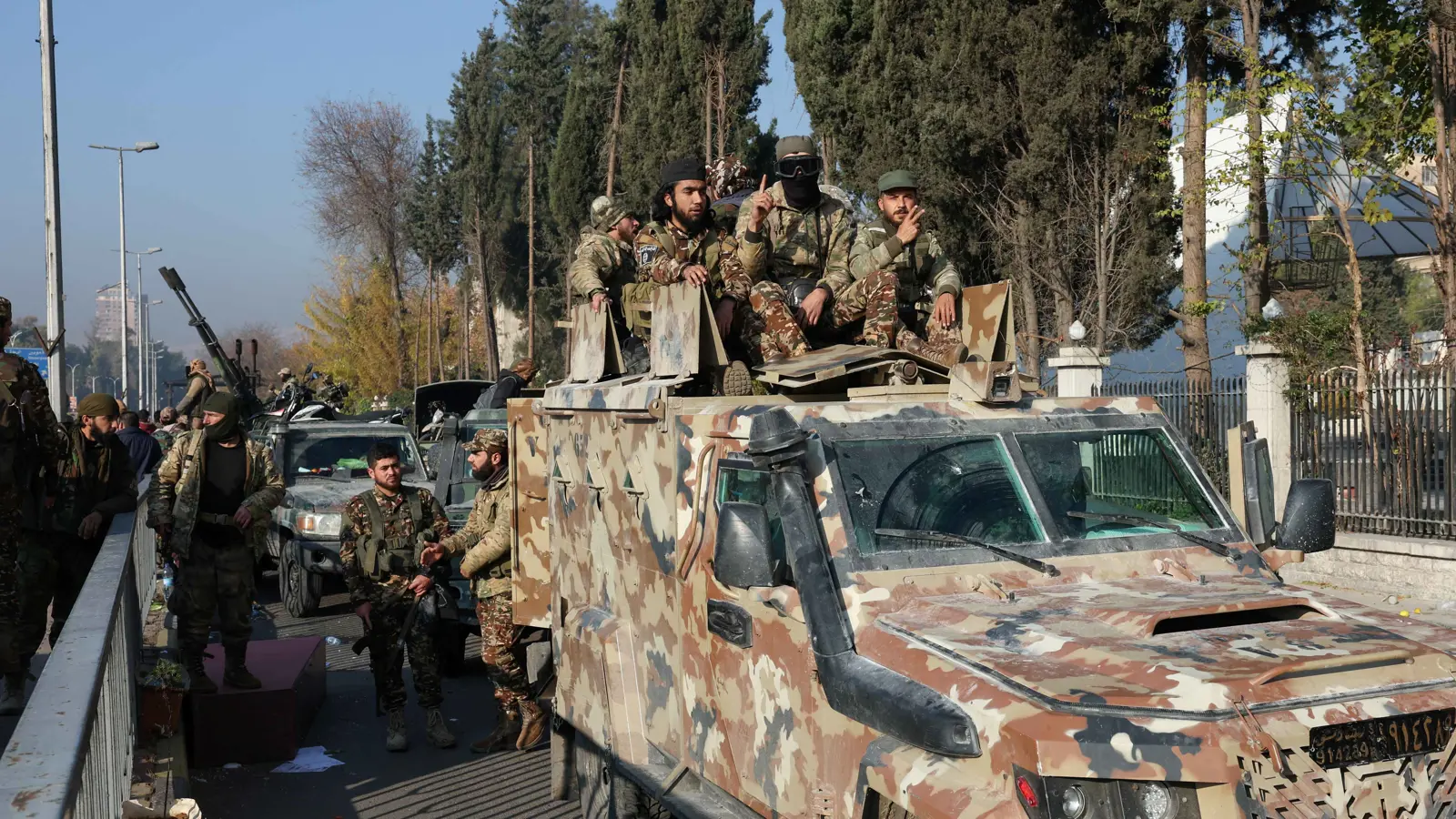 يديعوت أحرونوت: سقوط الأسد هزيمة شخصية لبوتين