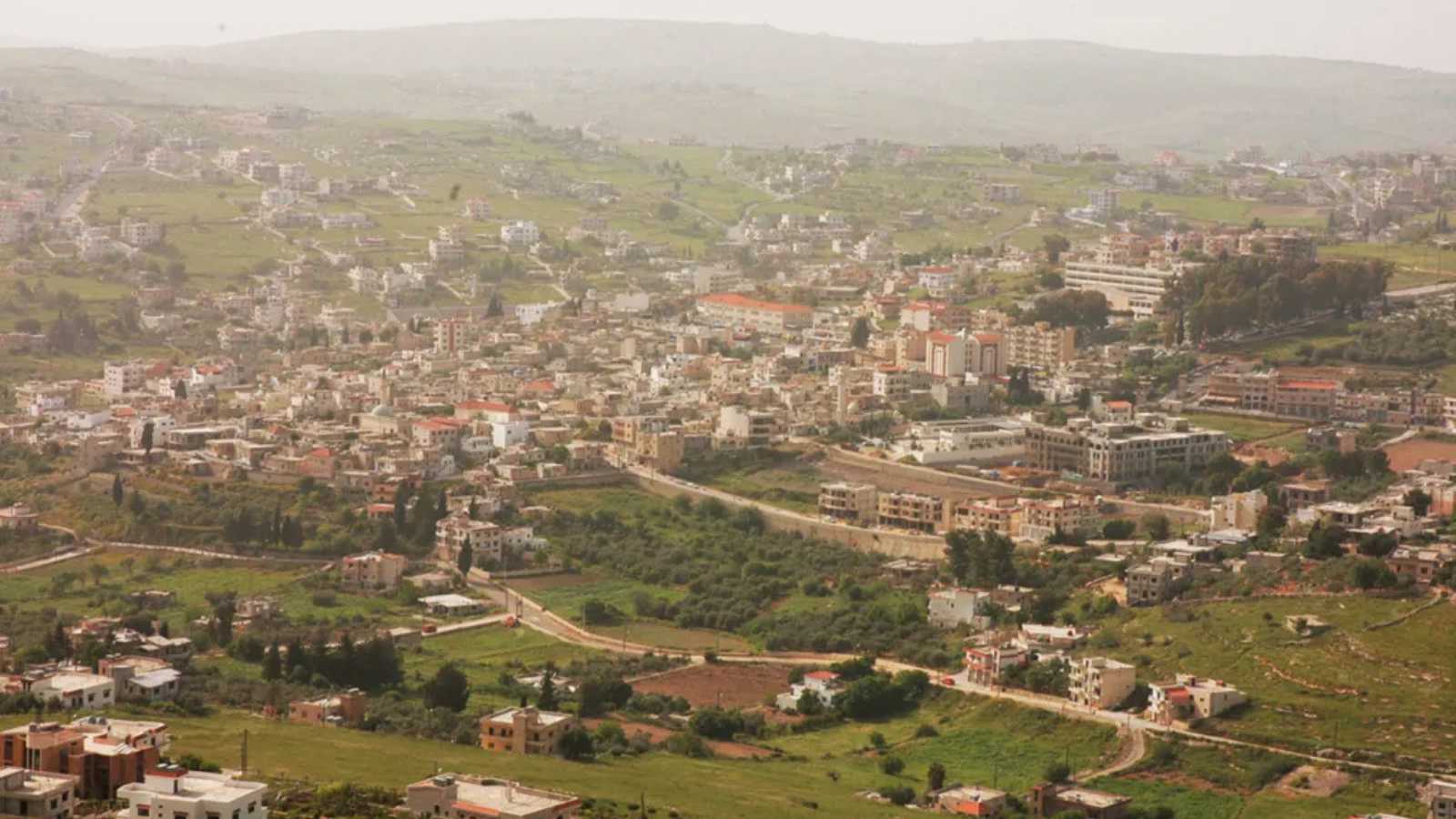 لبنان.. سقوط مسيرة أثناء تجسسها على منزل في بنت جبيل (صور)