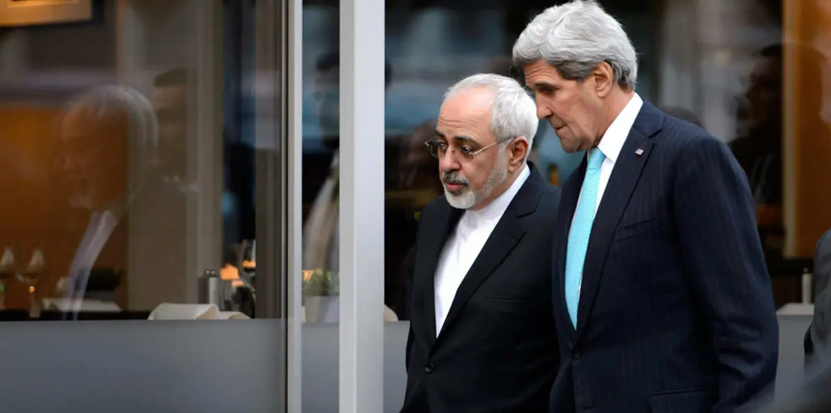 بماذا وصف ترامب "اللقاءات السرية" بين جون كيري ووزير خارجية إيران؟