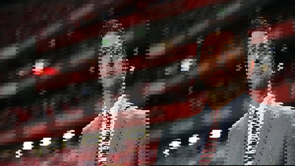 أحمد شوبير يكشف حقيقة تعاقد الأهلي مع روي فيتوريا