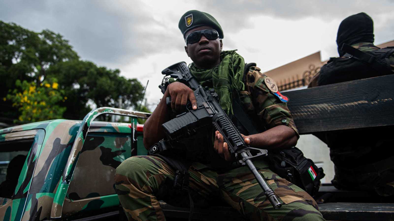 تحذيرات دولية "صارمة" وشرطة البلاد تستنفر.. ماذا يجري في هايتي؟