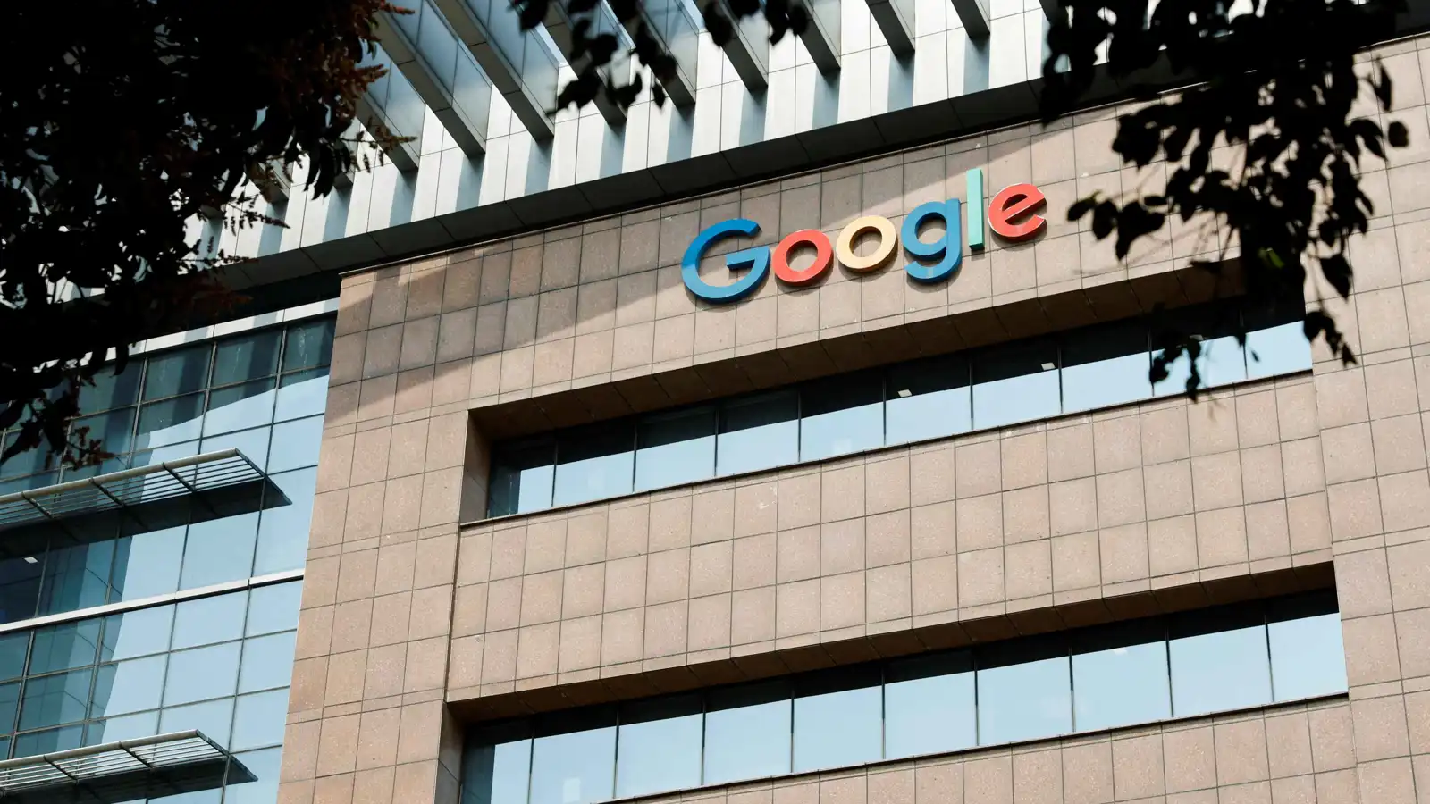 غوغل تغيّر قواعد الأمان.. الأصدقاء مفتاح استرجاع حسابك‎