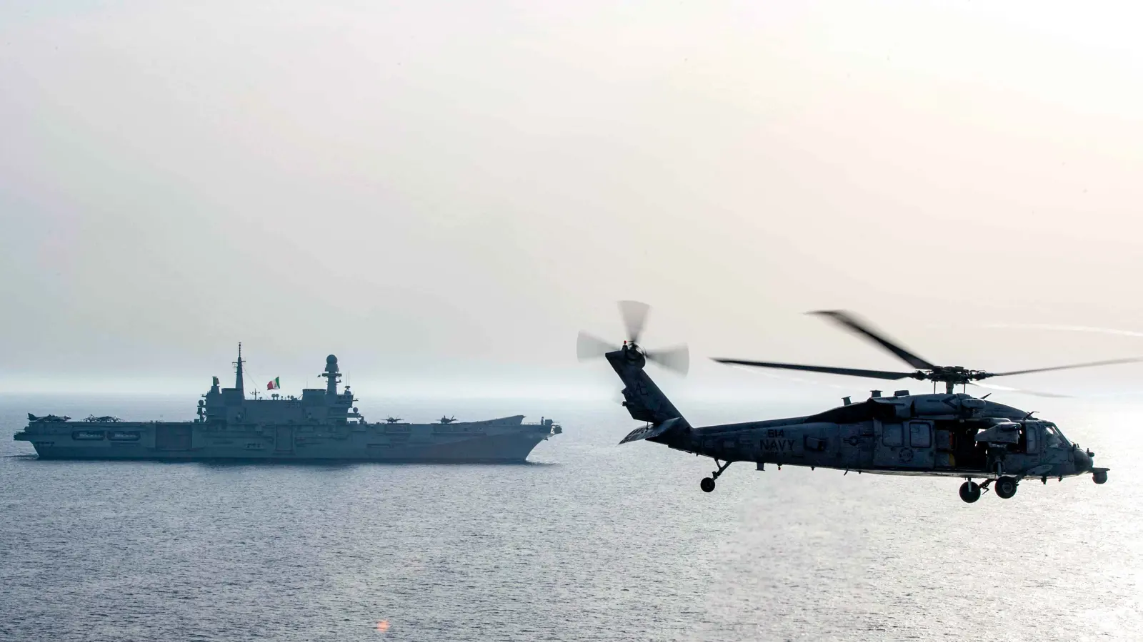 اليمن.. مصرع طالبتين في تدافع بسبب غارة على معسكر حوثي