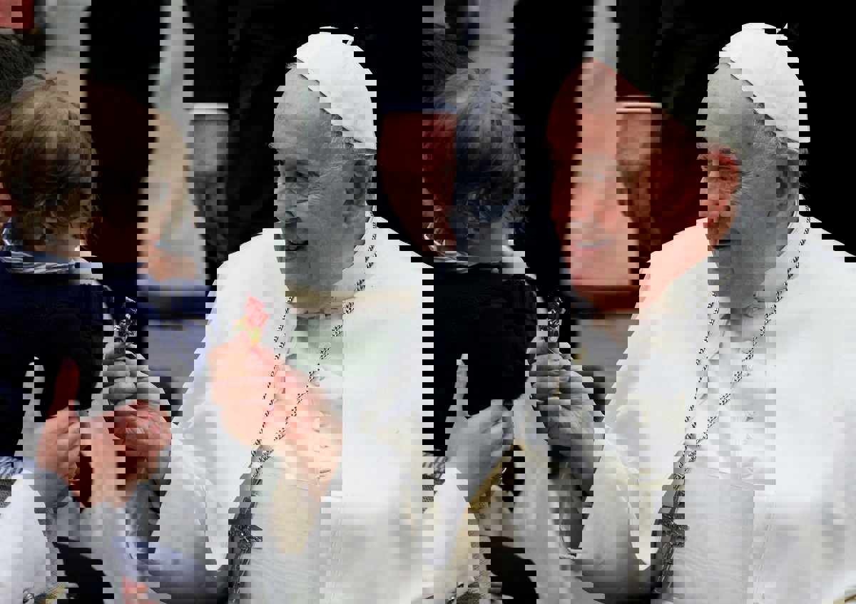 البابا فرنسيس يعلن إصابته بالتهاب الشعب الهوائية 