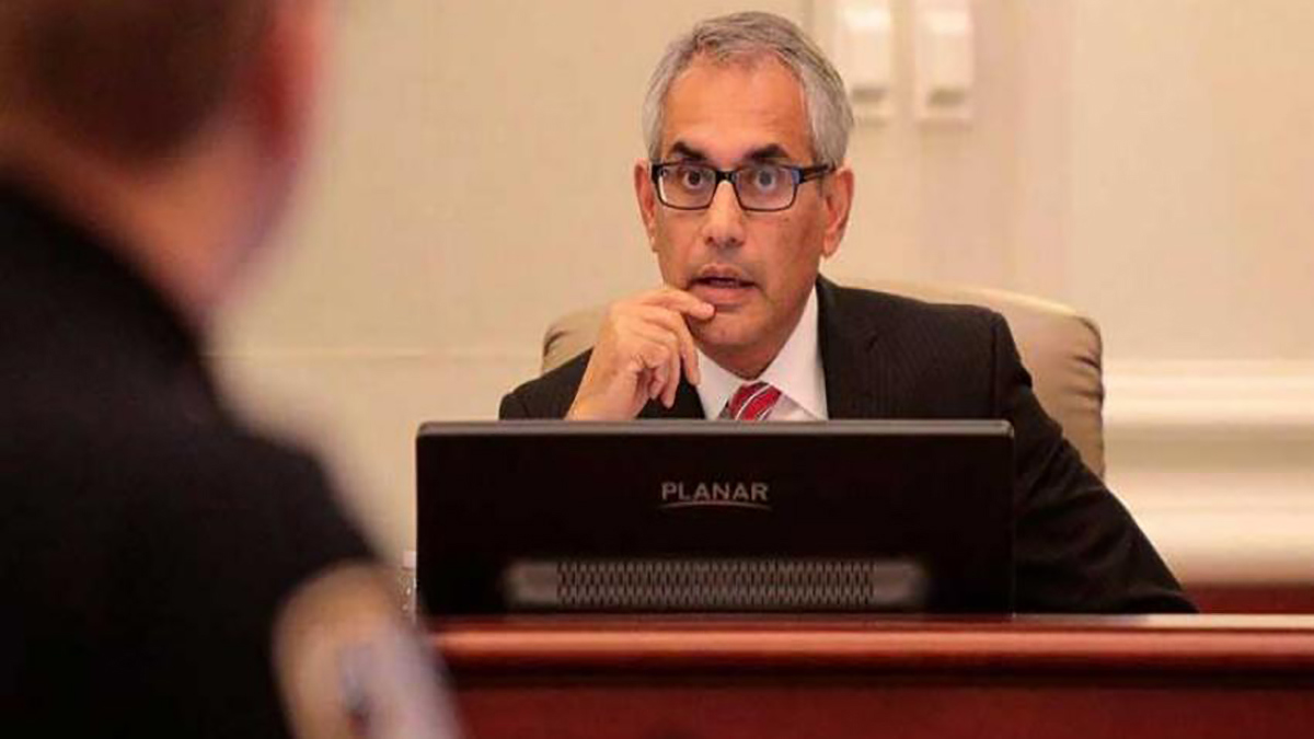 لاعتناقه الإسلام.. جمهوريون يصوتون على عزل قيادي بالحزب بولاية تكساس