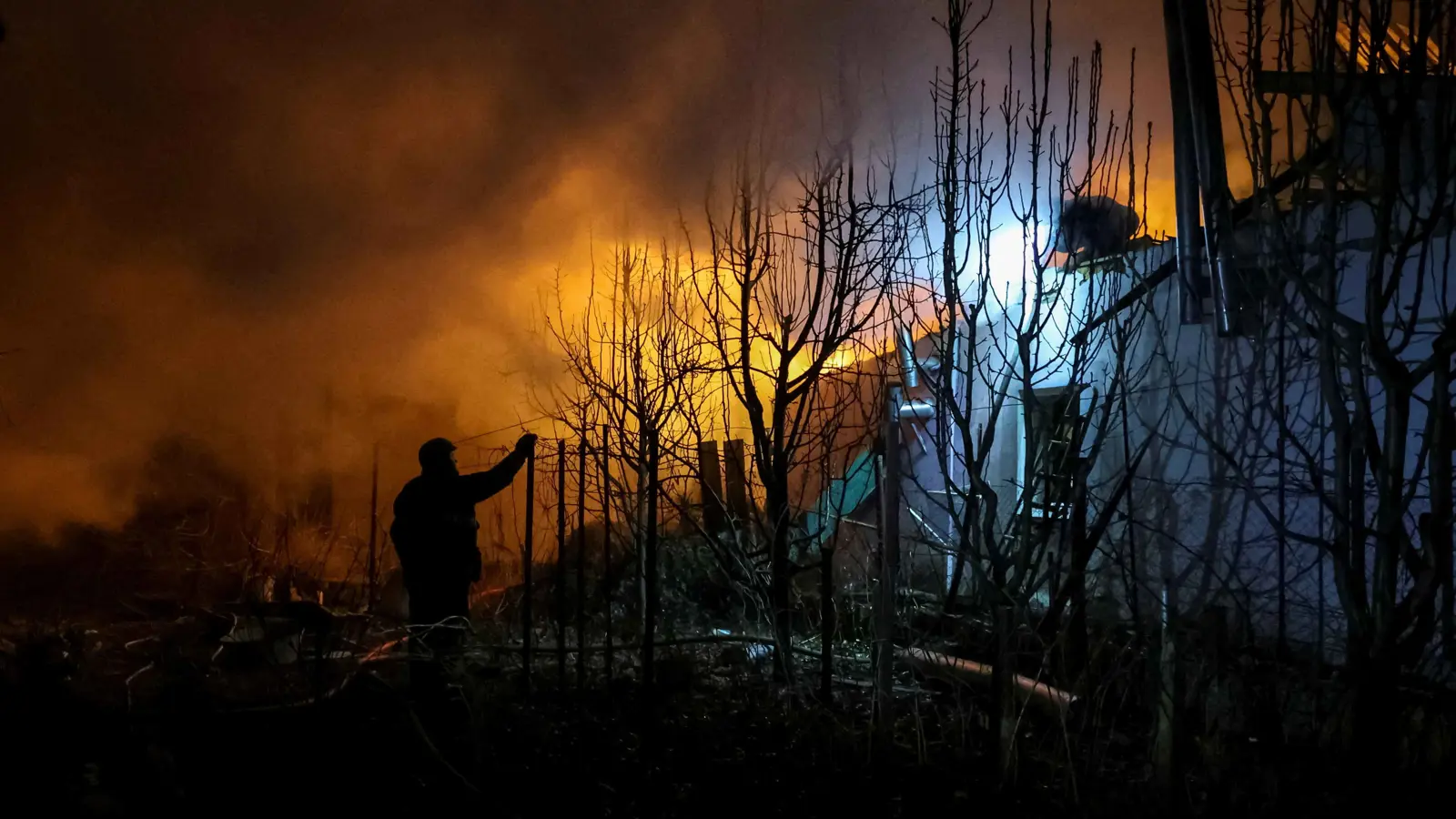 أوكرانيا وروسيا تتبادلان الاتهامات باستهداف منشآت الطاقة