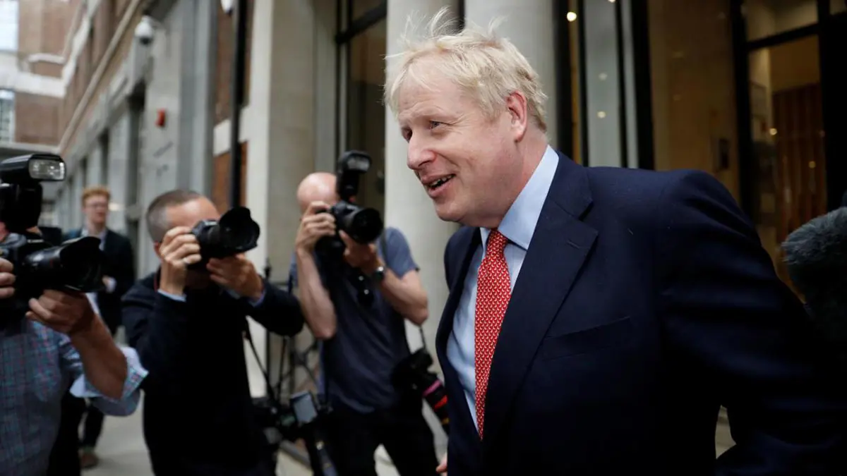 بريطانيا تتجه لانتخابات مبكرة بعد تأييد أحزاب المعارضة