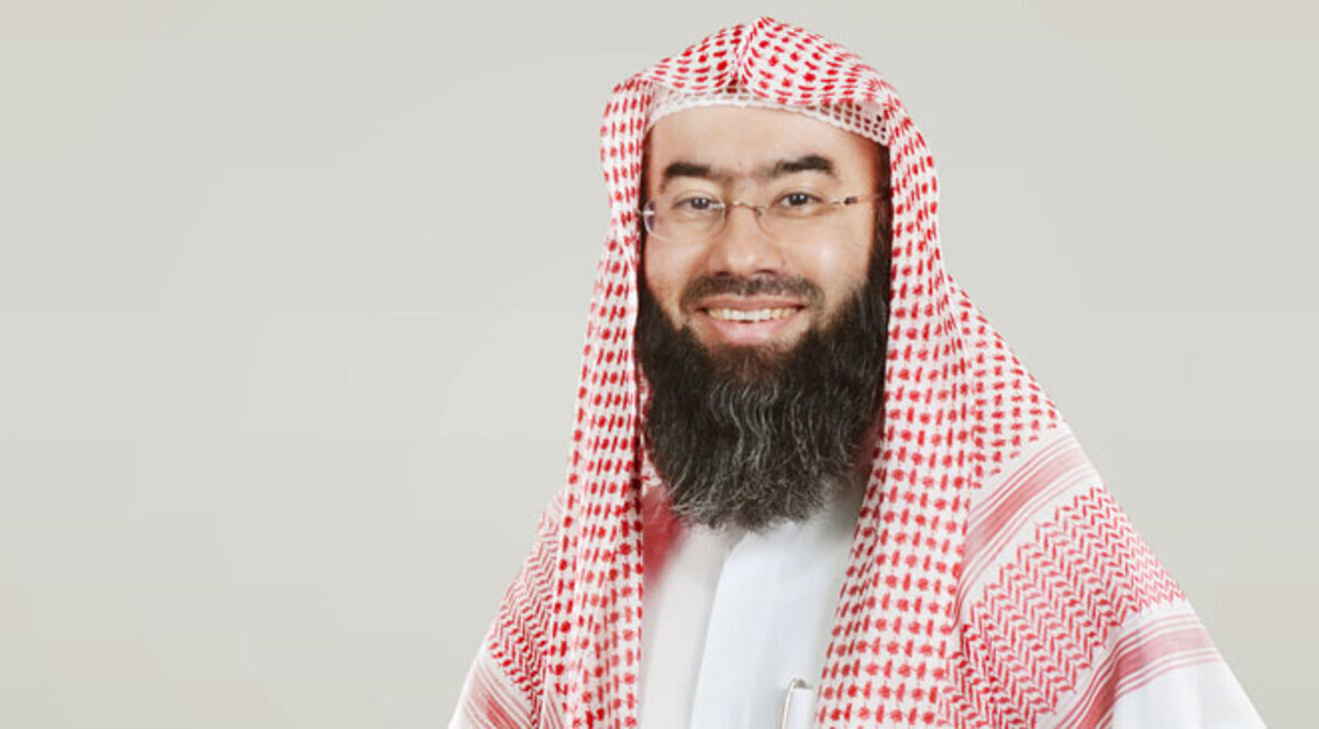 إماراتيون يشنون حملة ضد الشيخ نبيل العوضي