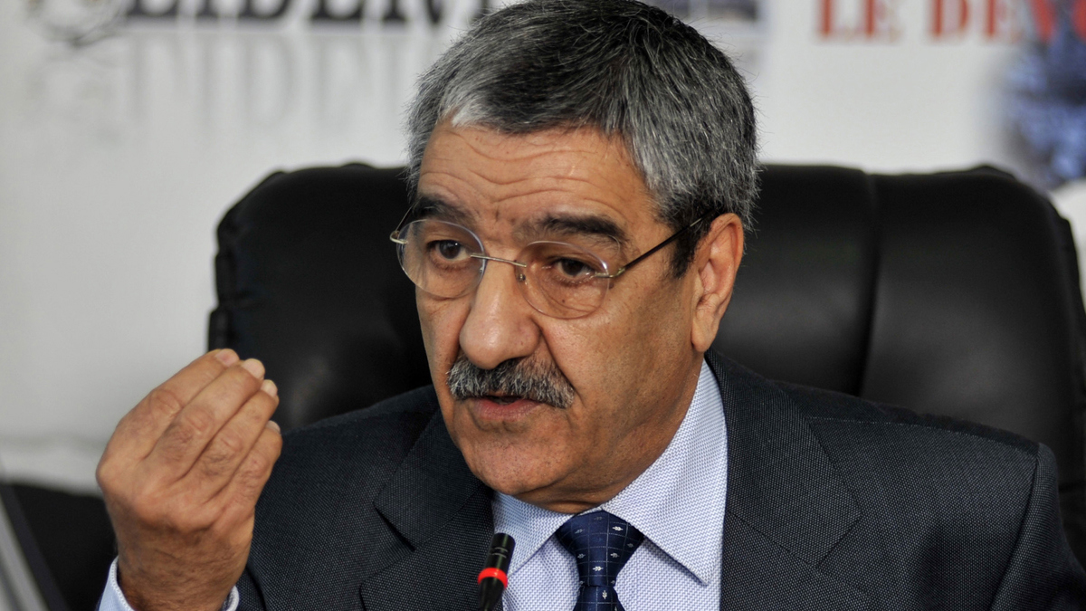 محاكمة علنية لزعيم جزائري بشوارع مرسيليا (فيديو)‎