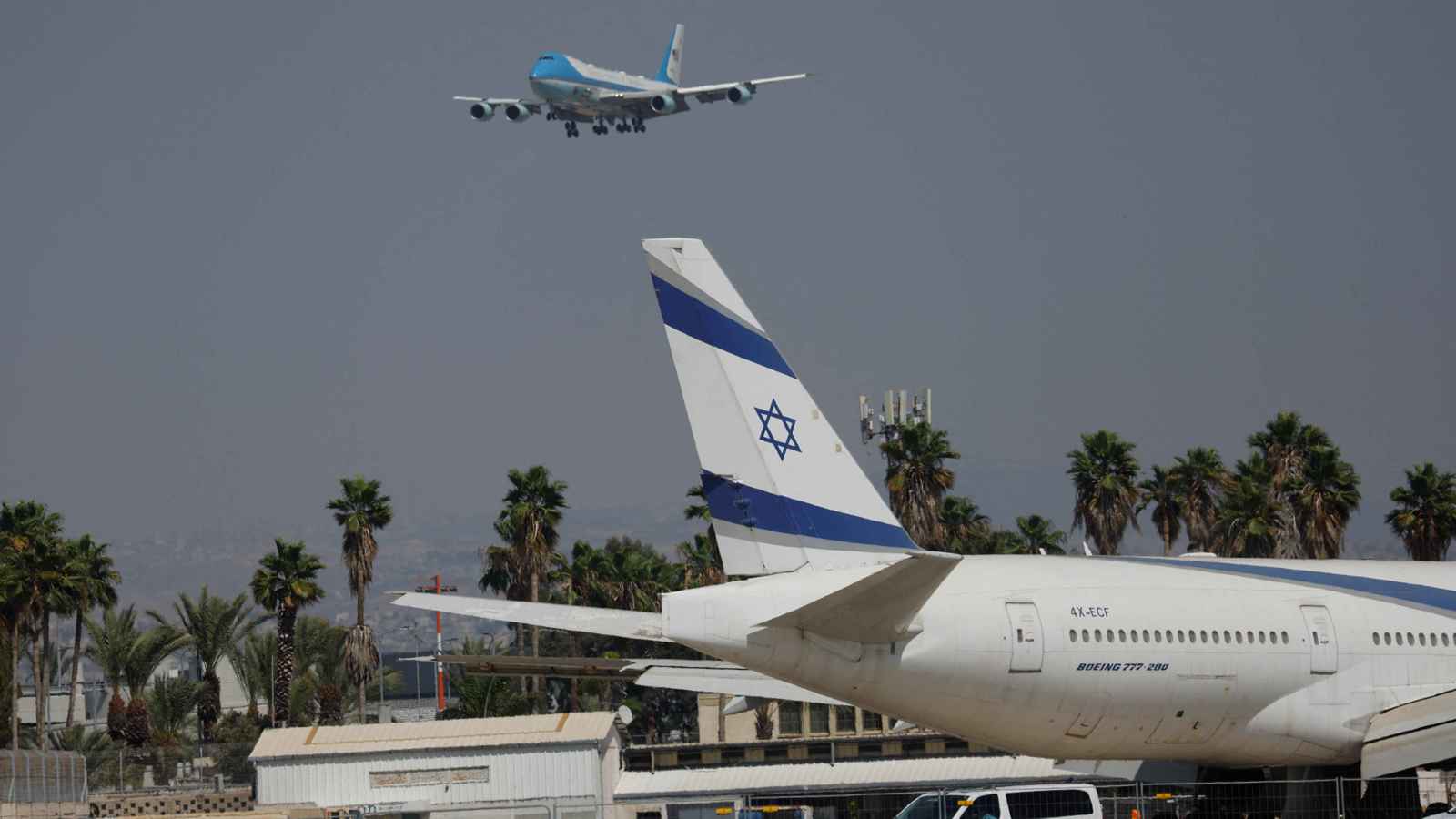 ميليشيا الحوثي تعلن استهداف مطار بن غوريون وحاملة طائرات أمريكية