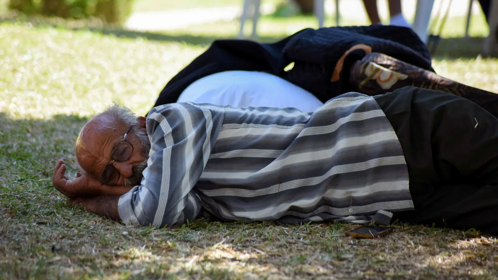 هلع وغضب.. نازحون من ضاحية بيروت يوجهون رسالة إلى "زعيم مقتول"