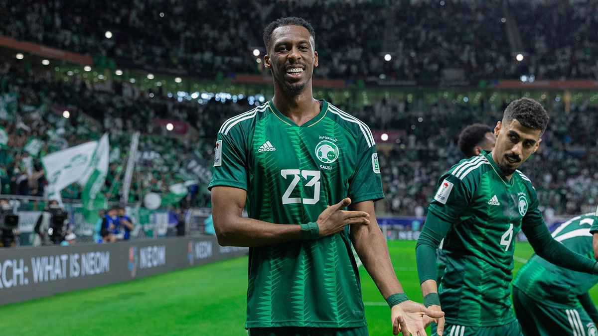 يجب أن يضع حداً لنفسه.. أسطورة الهلال يشن هجوماً على محمد كنو (فيديو)