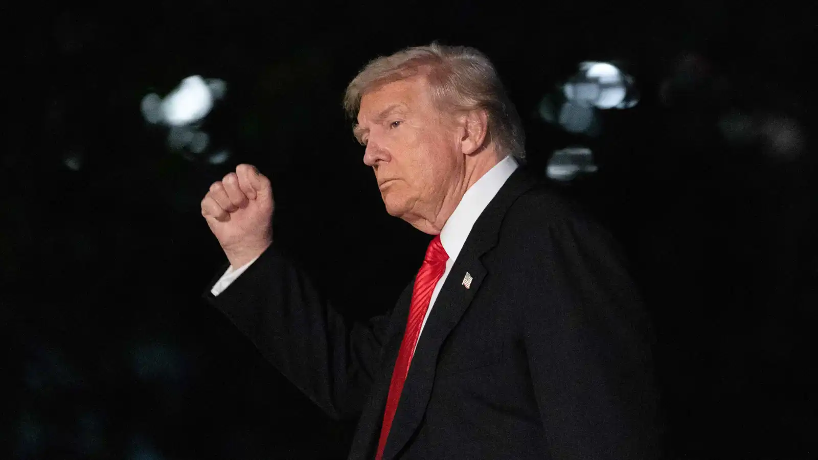 ترامب ساخراً من ممداني: شيوعي و"أنا أجمل كثيرا منه" (فيديو)