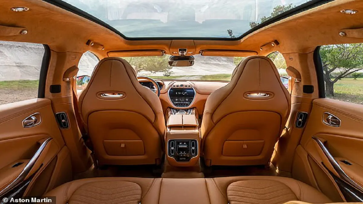 مصممة بمشورة النساء.. "أستون مارتن" تكشف عن أول سيارة دفع رباعي (فيديو )