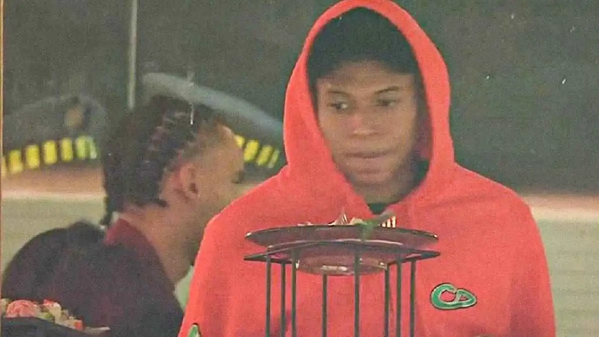 بحضور ثنائي ريال مدريد وبرشلونة.. مبابي يساند الكاميرون في مواجهة كوت ديفوار