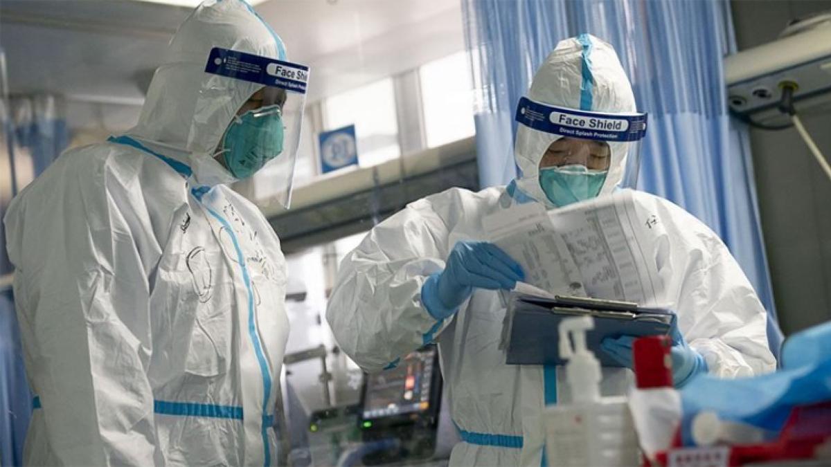 عدد المصابين بفيروس كورونا في الصين يتخطى 40 ألفا