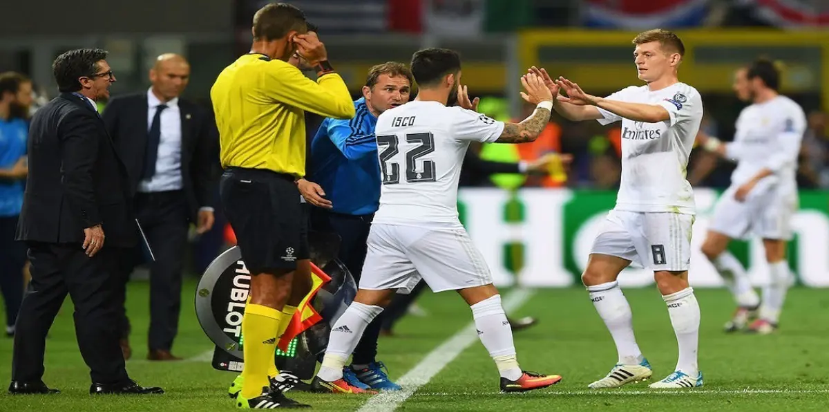 مانشستر سيتي يجهز عرضًا ضخمًا لضم لاعب وسط ريال مدريد