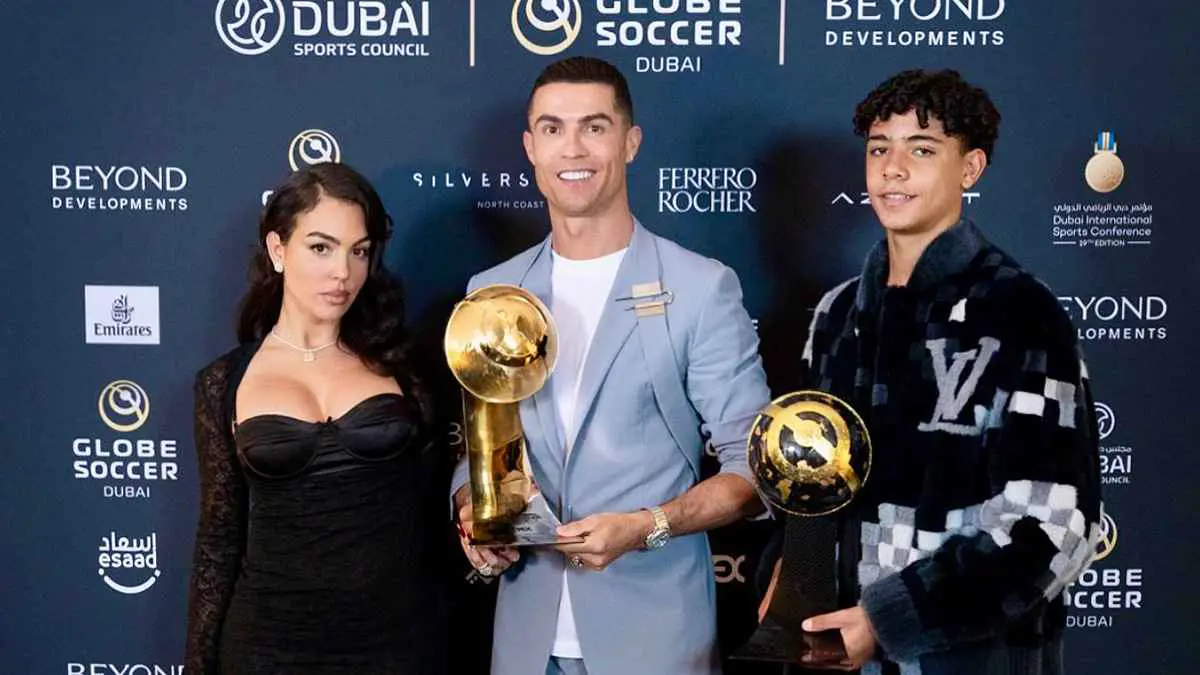 فجرت مفاجأة.. أول تعليق من جورجينا رودريغز حول موعد زواجها من رونالدو