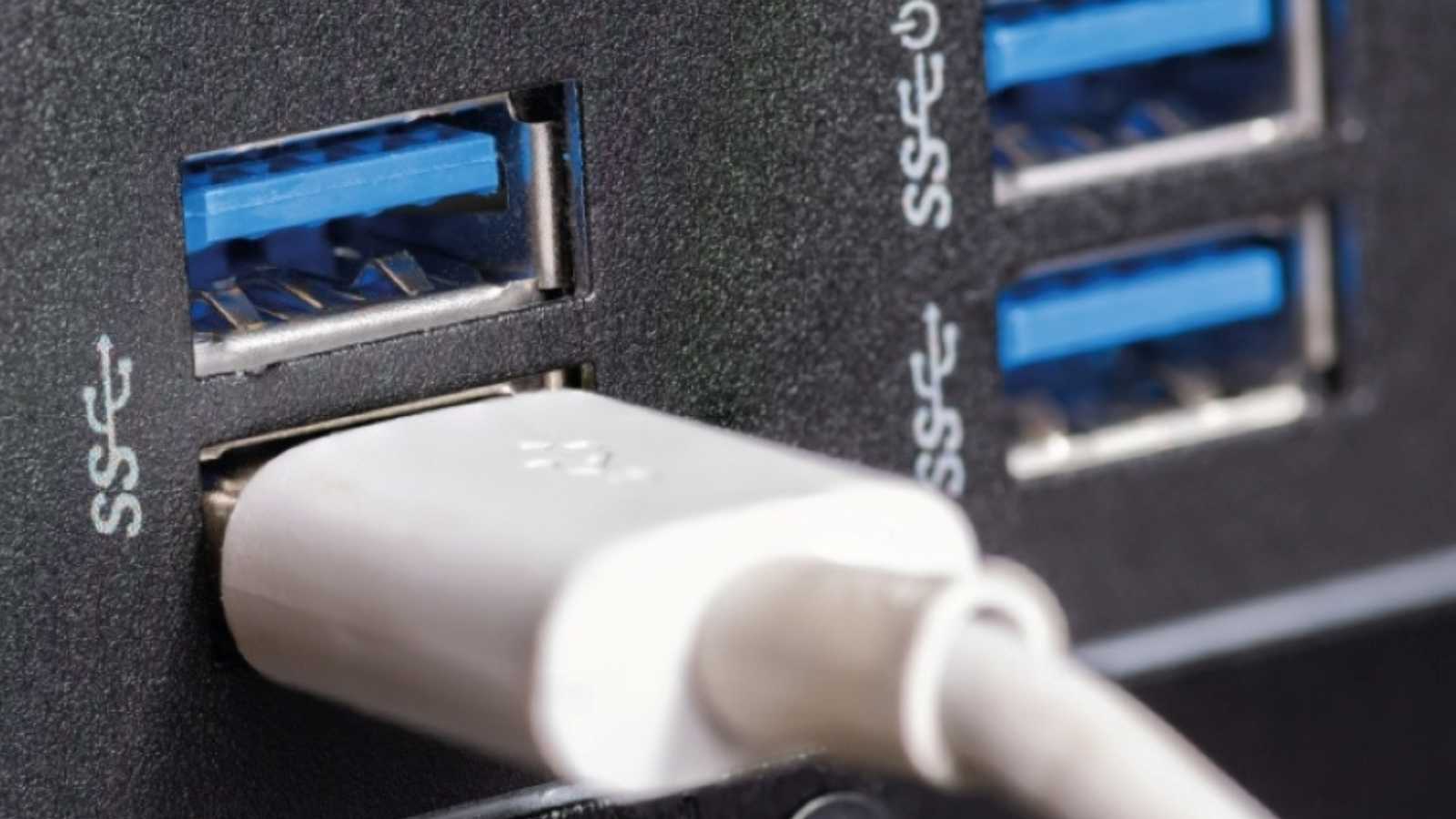 ما منفذ USB SS ولماذا لم يعد معتمدًا من الشركات؟