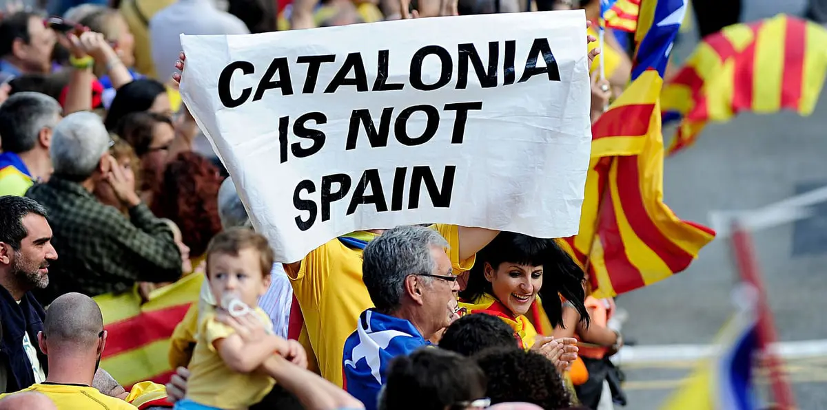 فرنسا تعلن أنها لن تعترف بـ"استقلال كتالونيا" في حال إعلانه من جانب واحد