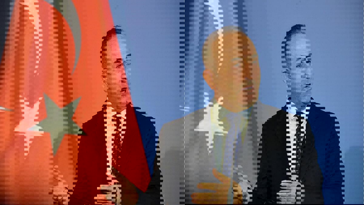 تشاووش أوغلو: "النظام الدولي" فشل في وقف اشتباكات ليبيا