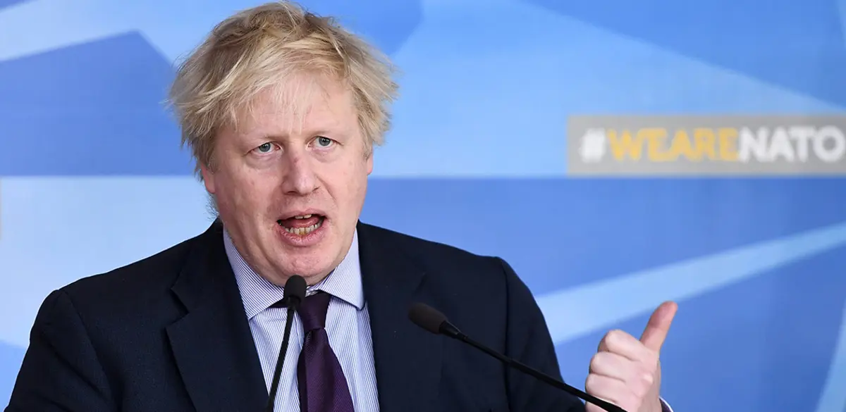 وزير الخارجية البريطاني: قصف سوريا "تصرف صائب"