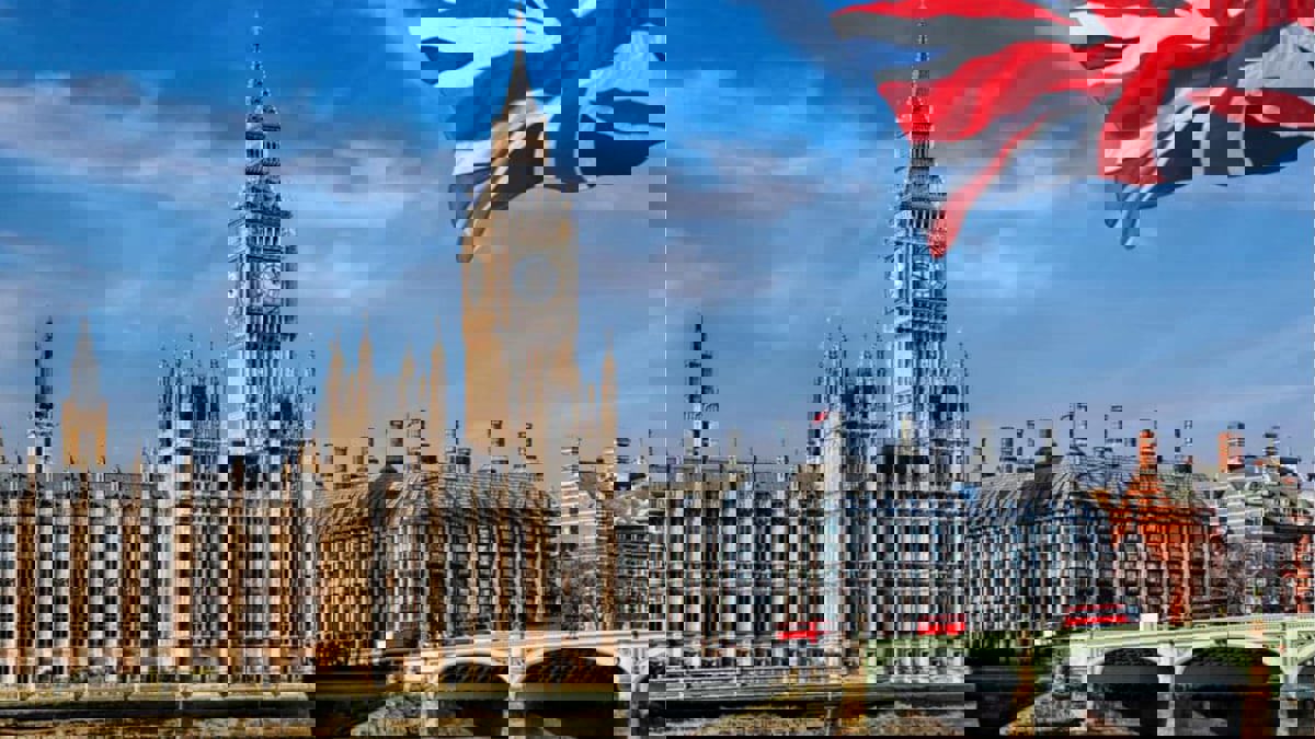 تقرير: المملكة المتحدة تُبقي الباب مفتوحا لأصحاب المليارات المشبوهة