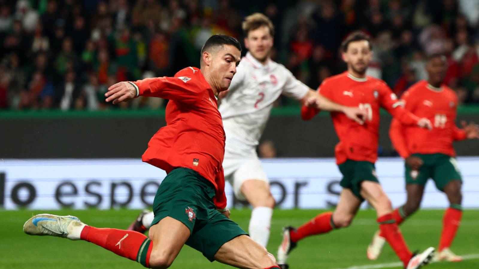 منتخب البرتغال يعبر مفاجآت الدنمارك ويضرب موعدًا مع ألمانيا (فيديو)