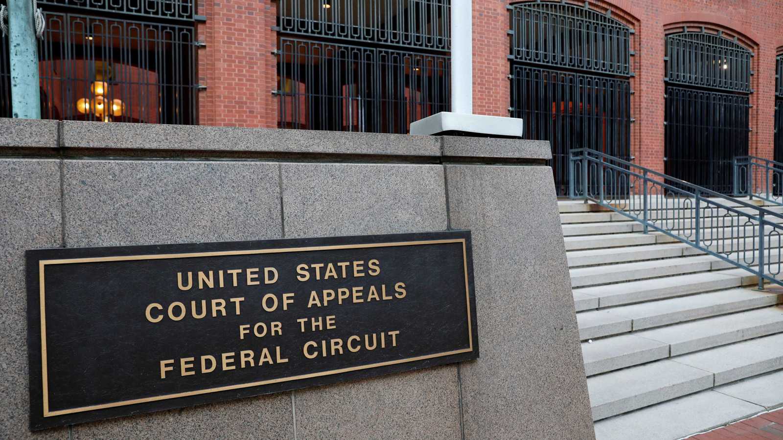 محكمة أمريكية تنظر في قضية منع "أسوشيتد برس" من المكتب البيضاوي